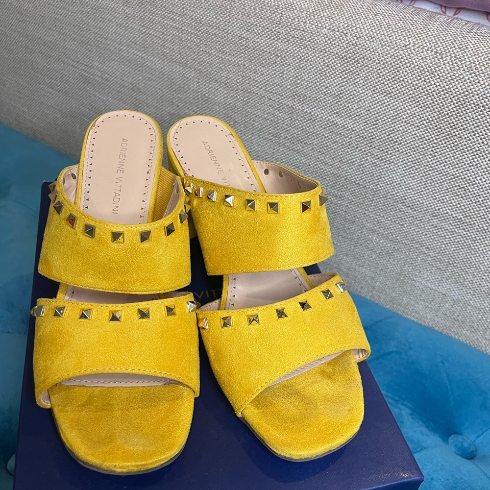 Sandals with heels for women
